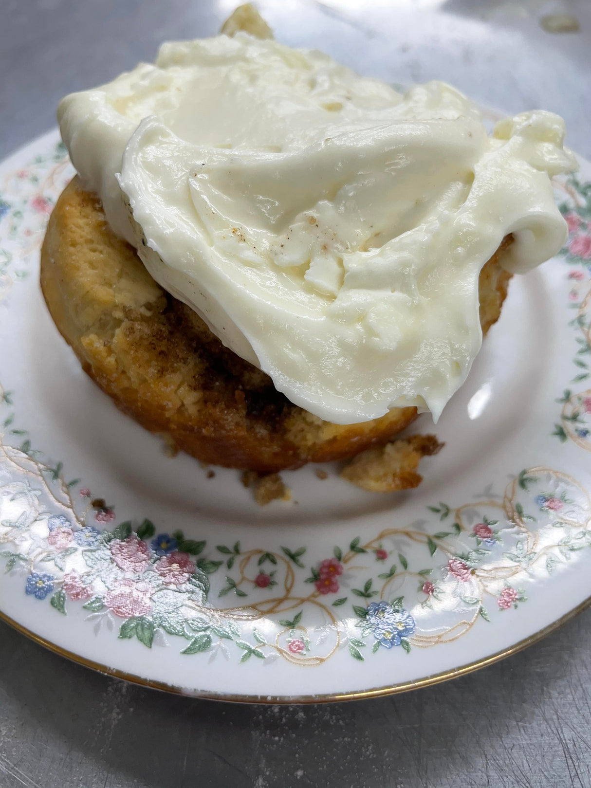 Julie Kellys Private Class - GF Cinnamon Buns - Hobby Hill Farm