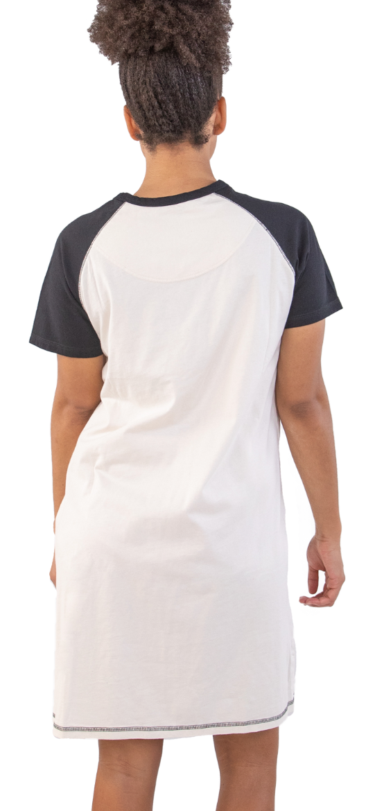 Hogs & Kisses V-Neck Nightshirt - Hobby Hill Farm